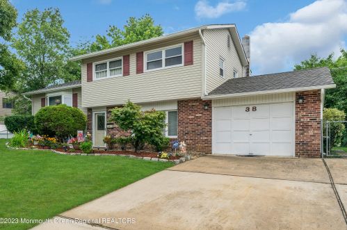 38 Vermont Ave, Jackson Twp, NJ 08527-1538