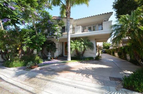 2207 Vanderbilt Ln, Redondo Beach, CA 90278-3169