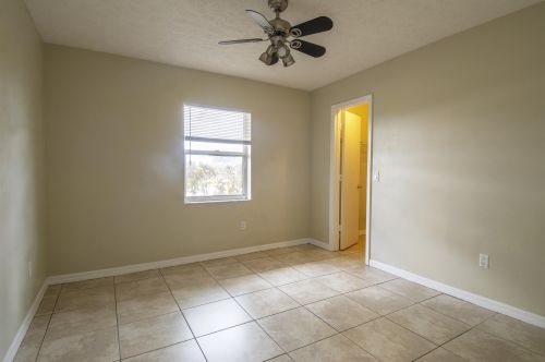 119 Essex Dr, Fort Pierce FL 34946-1228 exterior