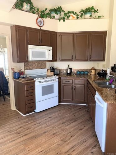 42097 Humber Dr, Temecula CA  92591-3806 exterior