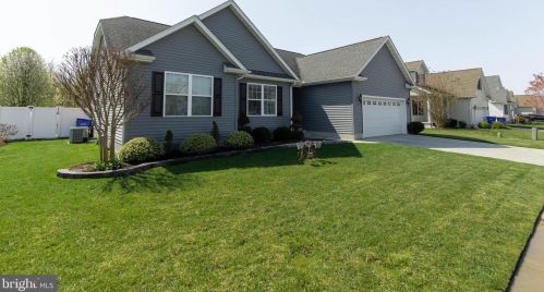 414 Plantation Dr, Seaford, DE 19973-5796