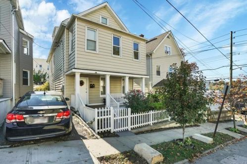 62 Oak St, Mount Vernon, NY 10550-1837