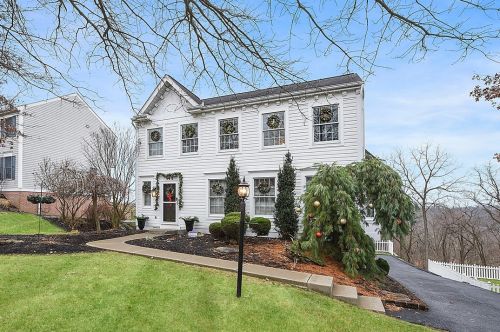 978 Bideford Dr, Library, PA 15129-8900