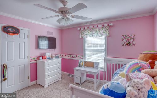 411 Mannering Dr, Dover DE  19901-5409 exterior