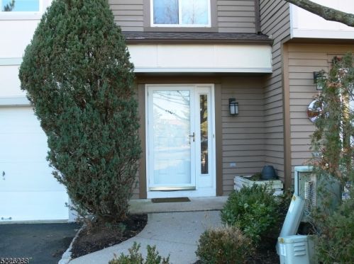 1302 Park Pl, Springfield NJ  07081-3550 exterior