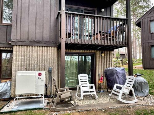 1 Fir Trl, Wisconsin Dells, WI 53965-8848