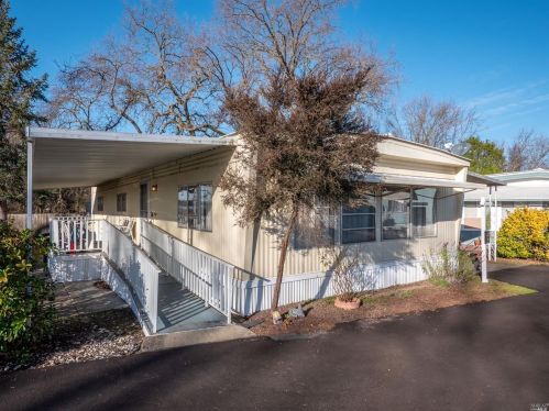 282 Colonial Park Dr, Santa Rosa, CA 95403-1144