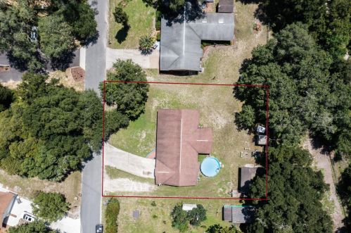 24320 Strawberry Ave, Mount Plymouth FL  32776-9564 exterior