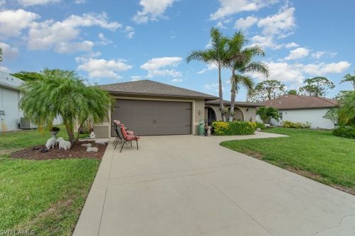 24916 Carnoustie Ct, Bonita Springs, FL 34135-7625