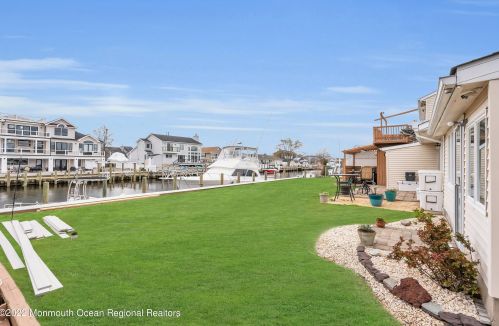 1019 Bowsprit Pt, Lacey Township NJ  08734-2706 exterior