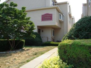 291 Hope St, Stamford CT  06906-1632 exterior