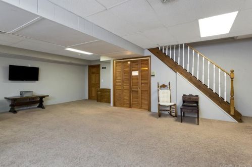 16 Vollmer Ave, Norwalk CT  06851-4132 exterior