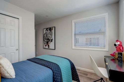 626 Manzanita St, Redwood City CA  94063-2947 exterior