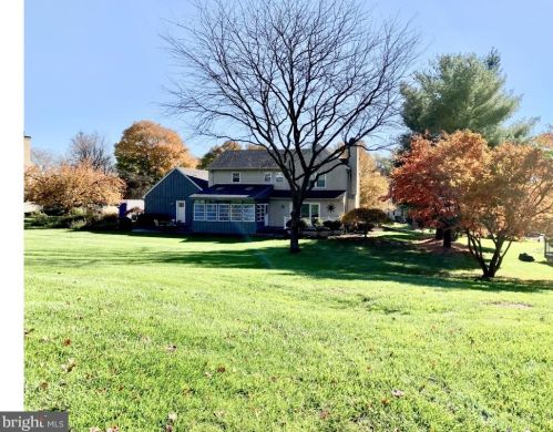 3791 Brookcroft Ln, Boothwyn, PA 19060-1817