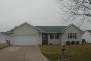 2225 Parkmeadow Dr, Beloit WI  53511-2387 exterior