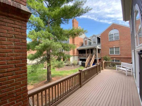 2742 Mansion Pl, Covington KY  41017-4700 exterior