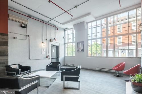 720 5th St, Philadelphia, PA 19123-2804
