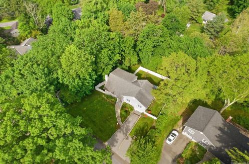 44 Bonwit Rd, Rye Brook NY  10573-1437 exterior