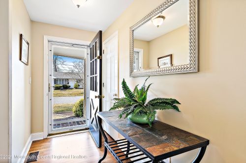 48 Crest Dr, Bricktown, NJ 08724-2706