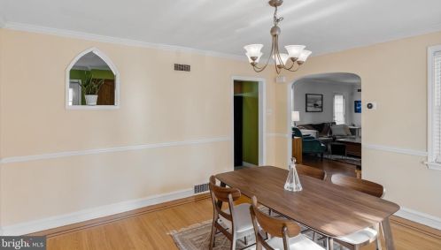 315 Maple Ave, Camden NJ  08109-2698 exterior