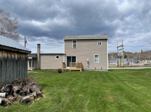 35 Brooklyn St, Northumberland, NH 03582-4136