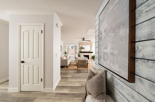 8191 Malloy Dr, Huntington Beach CA 92646-5018 exterior