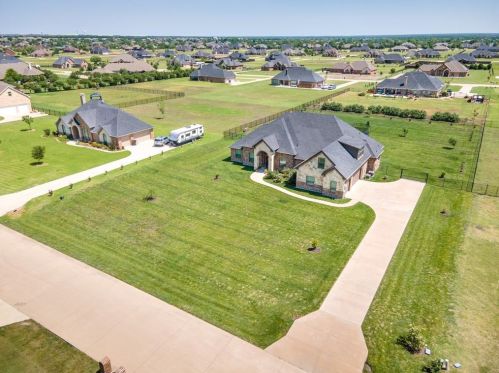 2855 Alamosa Dr, Terrell, TX 75160-6807
