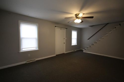 697 Oakland Beach Ave, Warwick RI  02889-9412 exterior