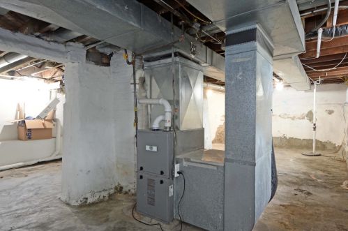 4000 Dupont Ave, Minneapolis MN  55412-1613 exterior