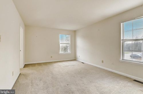 53 Vlg Dr, Collegeville PA  19473-2314 exterior