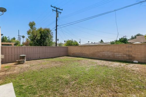 1585 Katella Ave, Anaheim CA 92802-2716 exterior