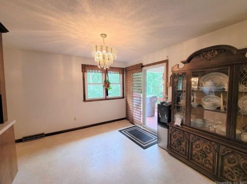 17 Overlook Dr, Plainville CT  06062-1512 exterior