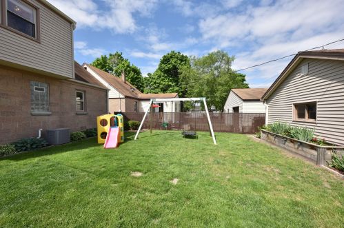 1410 Van Beck Ave, Milwaukee WI 53207-4531 exterior