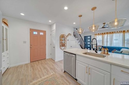 3104 Summit Ave, Union City NJ  07087-2415 exterior