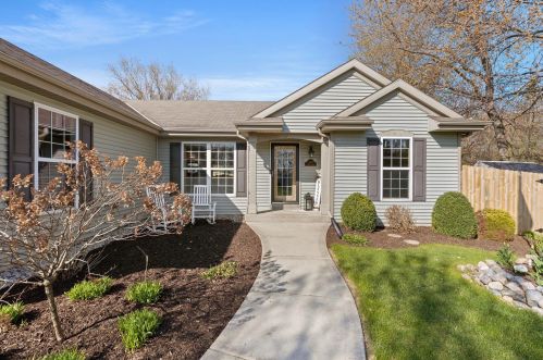 4809 Fairview Dr, Waukesha, WI 53146-4107