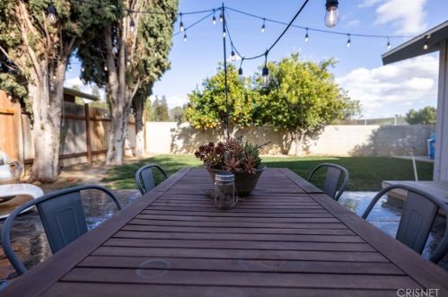 31920 Marcasite Ln, Santa Clarita CA  91384-3168 exterior