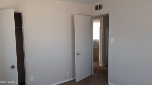 6201 29th St, Tucson AZ  85711-6815 exterior