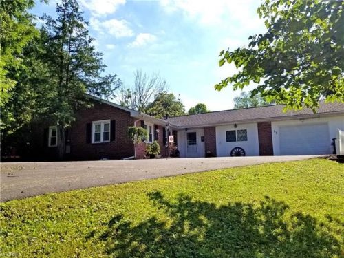 55 Lakeview Dr, Vincent, OH 45784-5586
