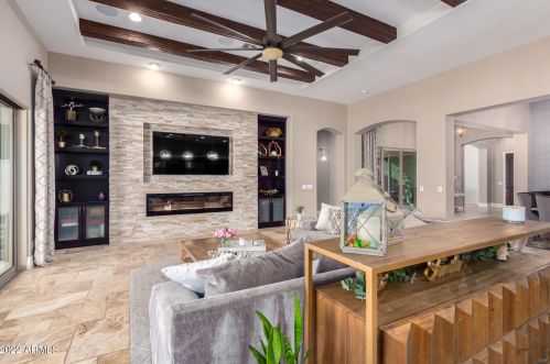 2111 Mead Dr, Gilbert AZ 85298-1215 exterior