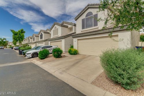 525 Sunrise Dr, Gilbert, AZ 85233-6734