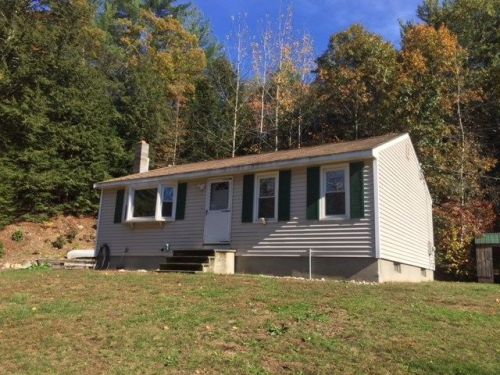 52 Ln Rd, Raymond NH  03077-1872 exterior