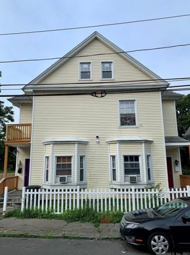 136 Washington Ter, Bridgeport, CT 06604-3439