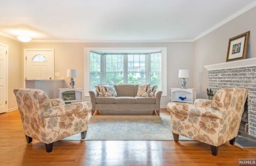 108 Monroe St, Ridgewood NJ  07450-3019 exterior