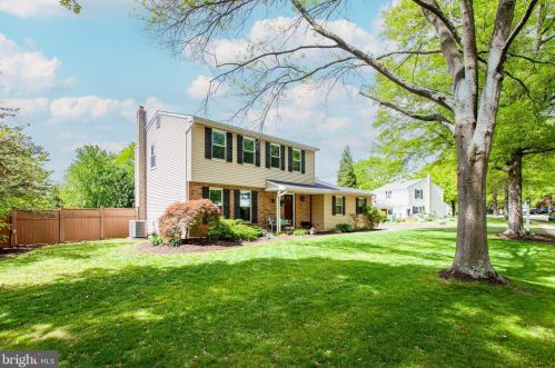 1510 Liberty Bell Dr, Harleysville, PA 19438-3040