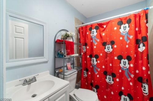 22 Godwin Ave, Paterson NJ  07501-1601 exterior