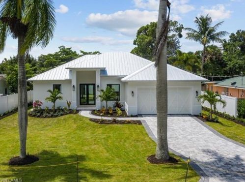 1208 Royal Palm Dr, Naples FL  34103-4823 exterior