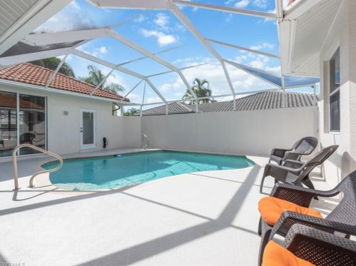 28368 Del Lago Way, Bonita Springs, FL 34135-2805