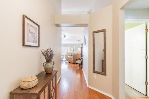1715 Hunter Ln, Tarpon Springs, FL 34689-5760