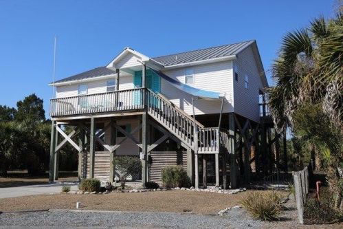 66 Sea Breeze Dr, Crawfordville, FL 32327-4619