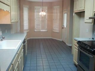 411 Charleston Dr, Victoria TX  77904-3831 exterior